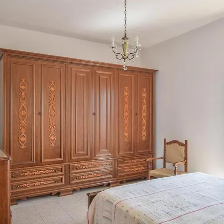 2 Bedroom Amazing In Apartment Sellia Marina